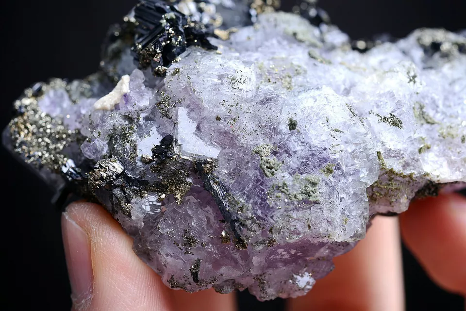 148gNatura Purple FLUORITE Wolframite Pyrite Calcite Mineral SpecimenYaogangxian