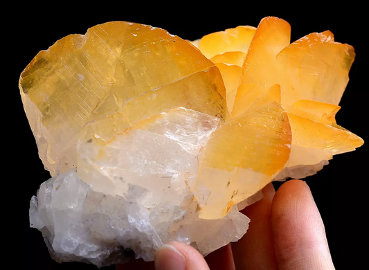 257.50g New Varieties Natural Fluorescent Yellow Calcite Mineral Specimen/Hunan