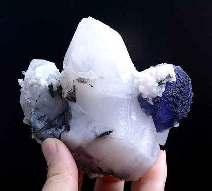 398g Natural Octahedron Purple Fluorite Crystal Mineral Specimen/Yaogang xian