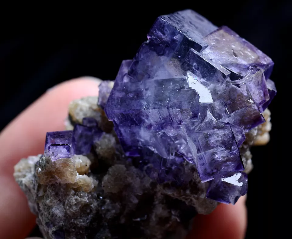 85g Natural COMPLETE PURPLE & Blue FLUORITE MINERAL SAMPLES/YaoGangXian China