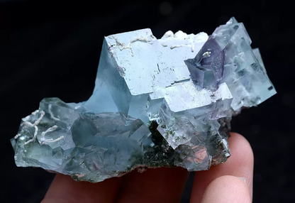 72g Natural Blue And White porcelain Fluorite Mineral Specimen /Yaogangxian