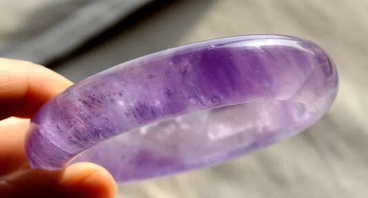 Natural Lavender Amethyst Crystal Woman Treatment Bangle Inner Diameter 59mm