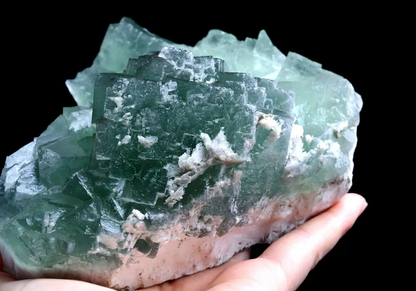 1280g NATURAL Larger particles ladder-Like Green FLUORITE Mineral Specimen/China