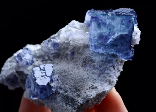 72.2g  Natural BLUE CUBIC FLUORITE CRYSTAL MINERAL SPECIMEN/Yaogangxian  China