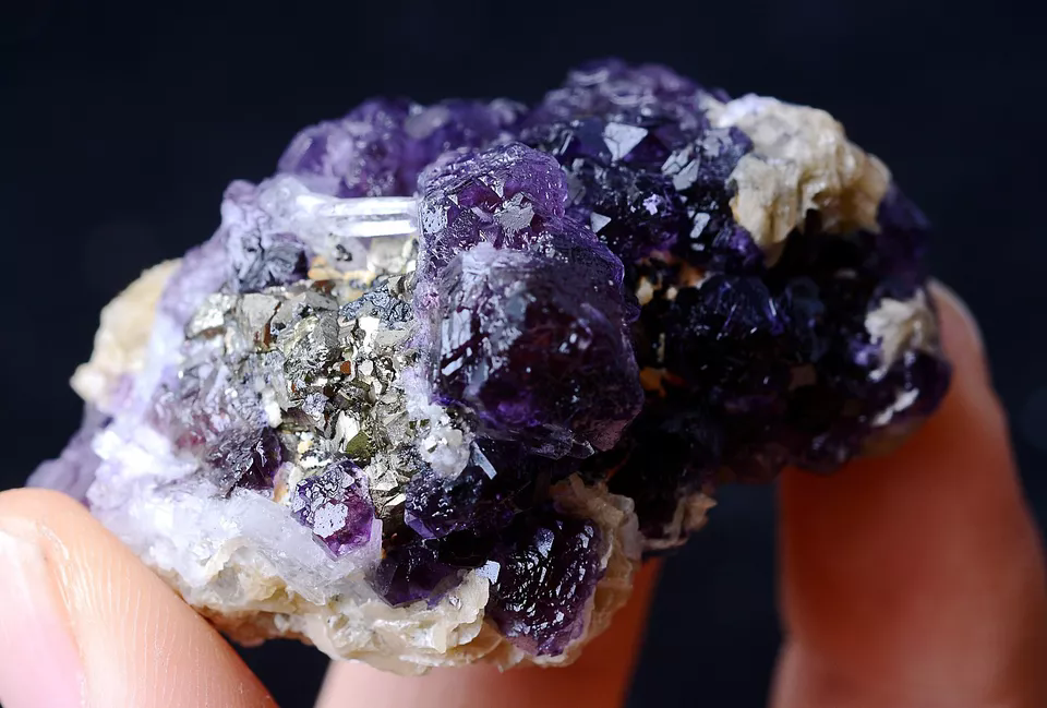 61g RARE PURPLE FLUORITE & CRYSTAL CALCITE MINERAL SPECIMEN /Inner Mongolia