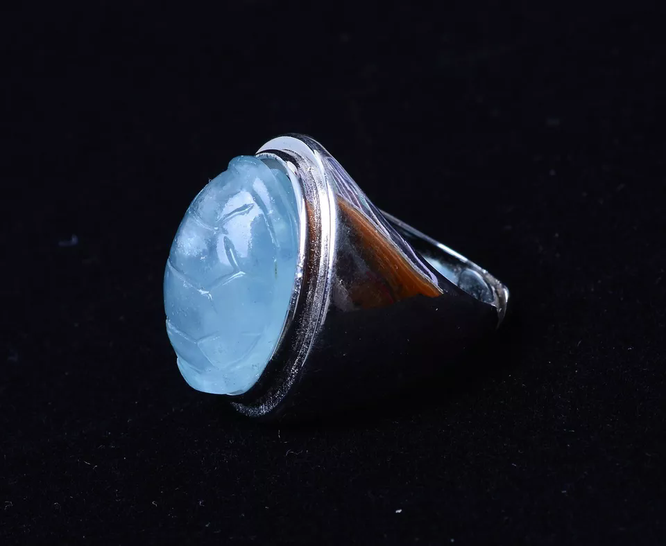 62.45CT NATURAL BLUE AQUAMARINE GEMSTONE BEAD CURE CARVING RING ADJUSTABLE