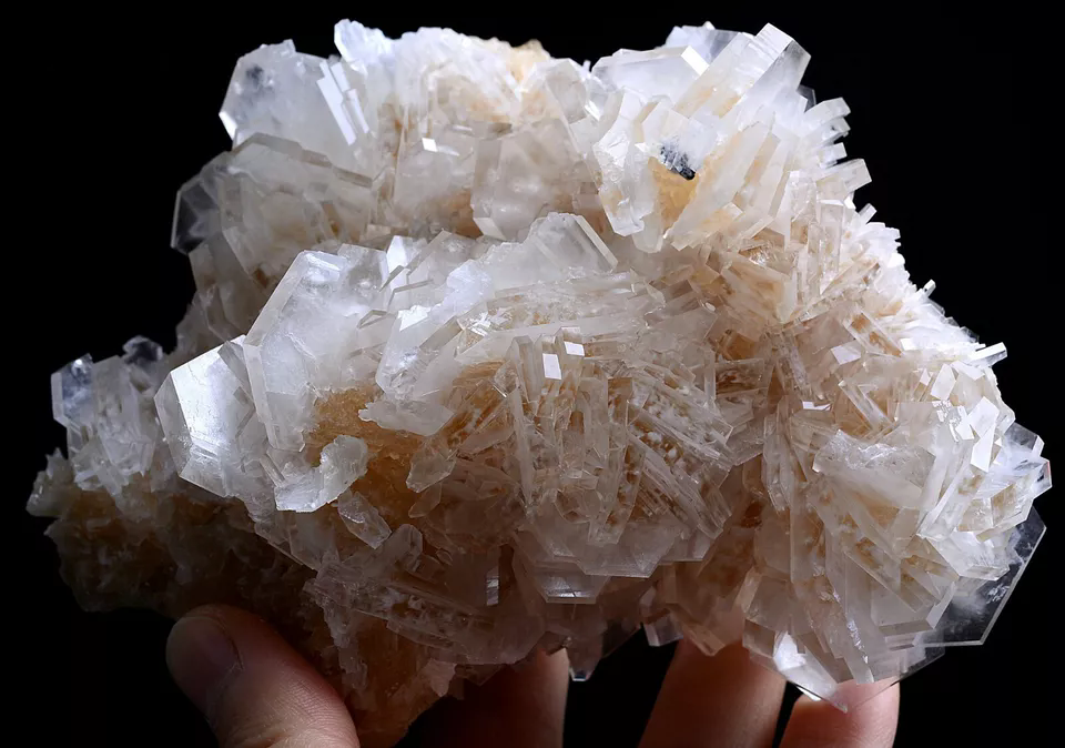 540g Natural New Varieties Fluorescent Hexagon Calcite Mineral Specimen/ China