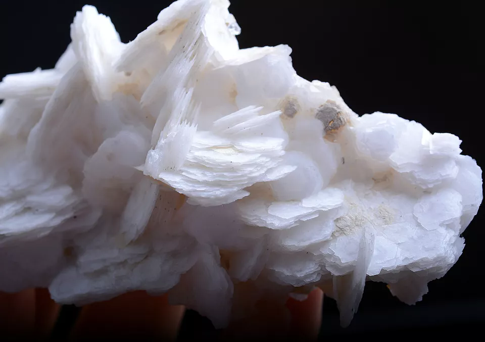 78.g New Find Natural Rare White Ladder-Like Calcite & Crystal Mineral Specimen