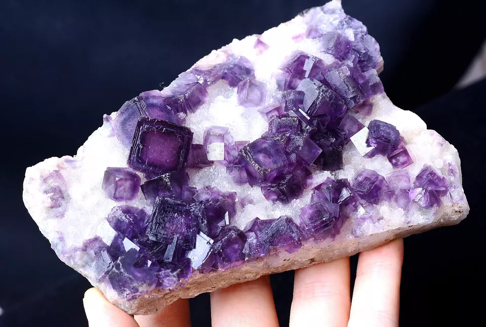 398g NEWLY DISCOVERED RARE PURPLE FLUORITE CRYSTAL CLUSTER MINERAL SAMPLES