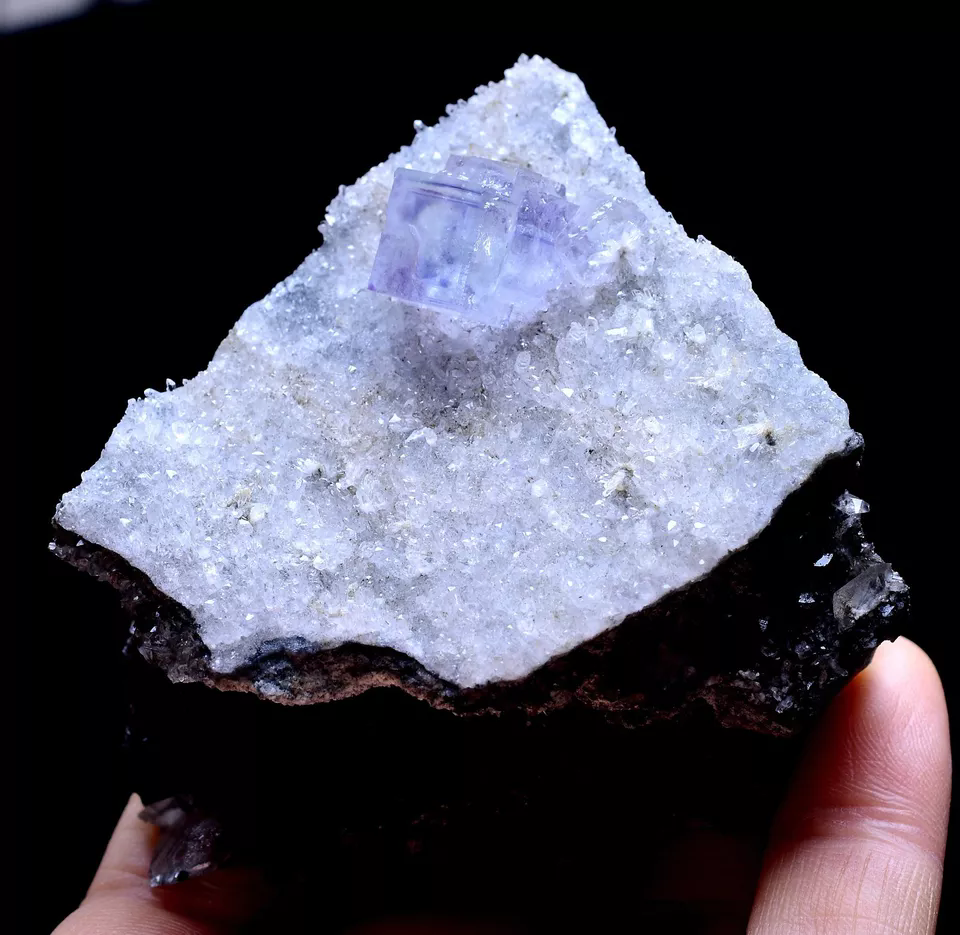 160g MUSEUM COLLECTION NEWLY DISCOVERED RARE PURPLE FLUORITE MINERAL SAMPLES