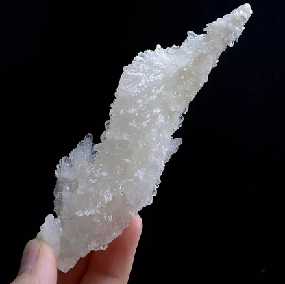 88g Natural Beautiful “Angel Wings” White Calcite Mineral Specimen/China