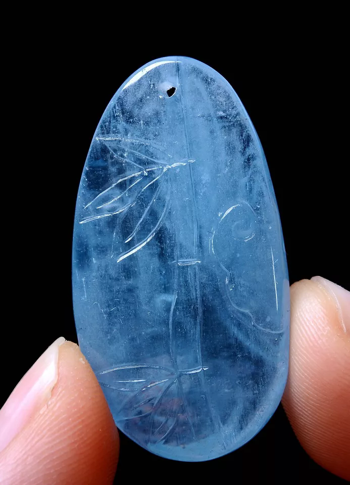 Natural Crystal Ocean Blue Aquamarine woman Gemstone Cure Pendant 6.56g