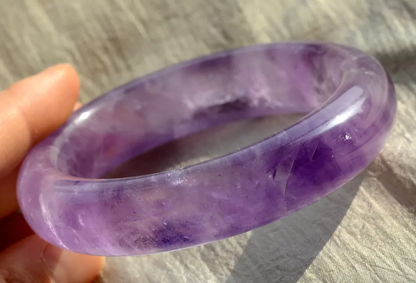 Natural Lavender Amethyst Crystal Woman Treatment Bangle Inner Diameter 59mm