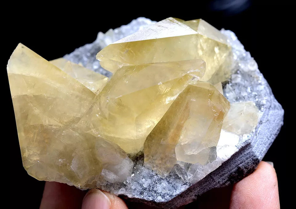 144g Natural Perfect Dipyramidal Yellow Calcite CLUSTER Mineral Specimen/China