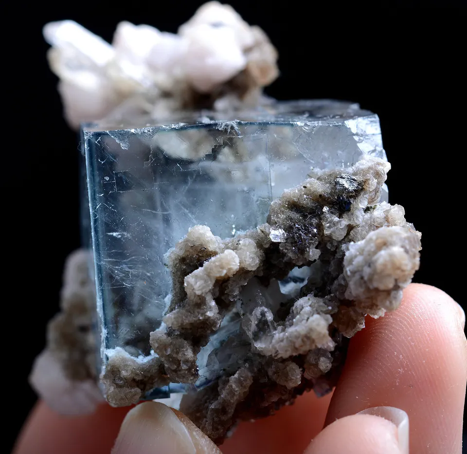 63g Natural Blue And White Porcelain Fluorite Mineral Specimen/Yaogangxian