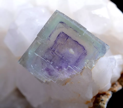 121.0g Natural Window Purple Fluorite Crystal Mineral Specimen/YaogangxianChina