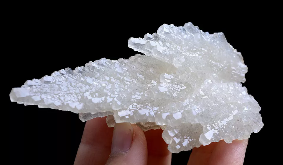 110gNatural Complete “Angel Wings” White Calcite Crystal Mineral Specimen/China