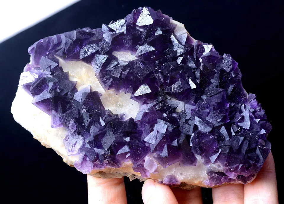 MUSEUM COLLECTION NEWLY DISCOVERED RARE PURPLE FLUORITE MINERAL SAMPLES 315.80g