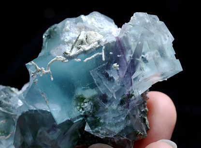 72g Natural Blue And White porcelain Fluorite Mineral Specimen /Yaogangxian