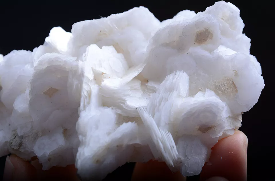 78.g New Find Natural Rare White Ladder-Like Calcite & Crystal Mineral Specimen