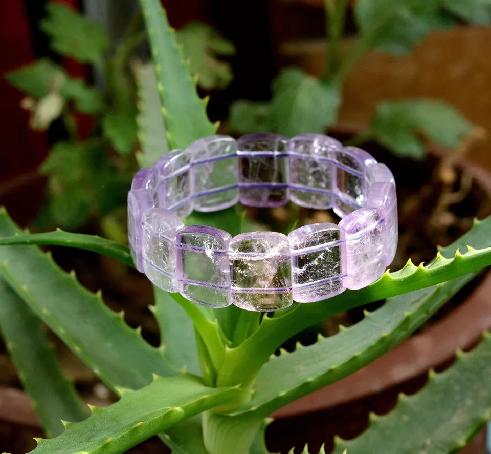 56mm Natural Lavender Amethyst Crystal Woman Cure Bangle Inner Diameter Elastic