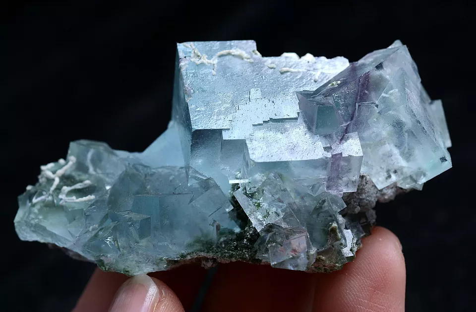 72g Natural Blue And White porcelain Fluorite Mineral Specimen /Yaogangxian