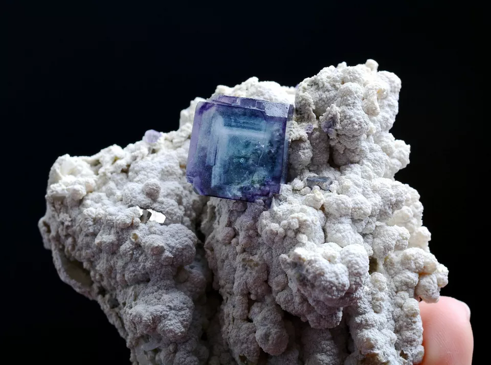 124g Natural Phantom Purple Cube Fluorite Mineral Specimen/ Yaogangxian  China