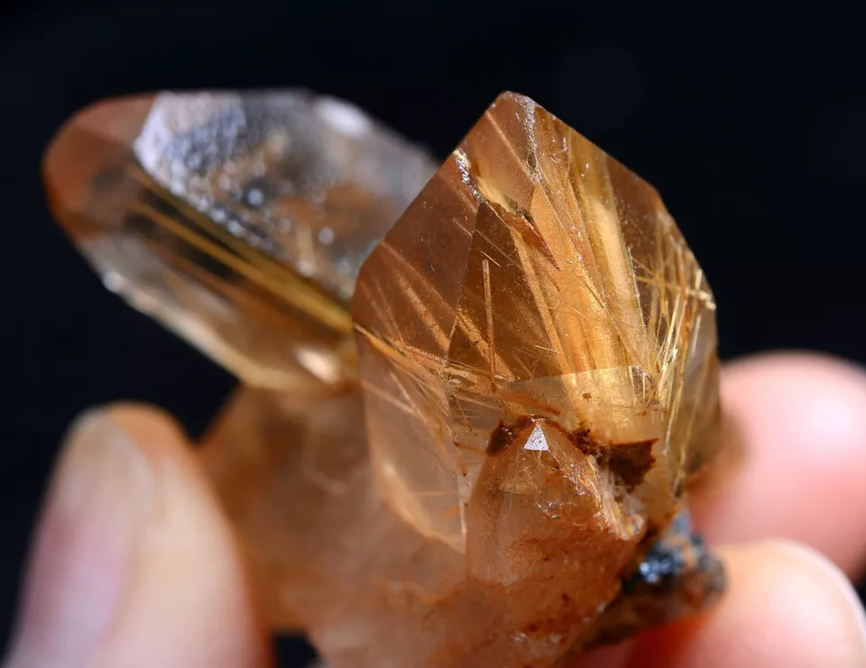 24gNatural Transparent Gold Rutilated Skeletal Quartz Crystal Mineral Specimens