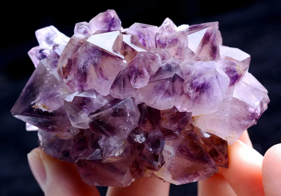 129gTransparent Natural Skeletal Amethyst Pyramid Quartz Srystal Point Specimen