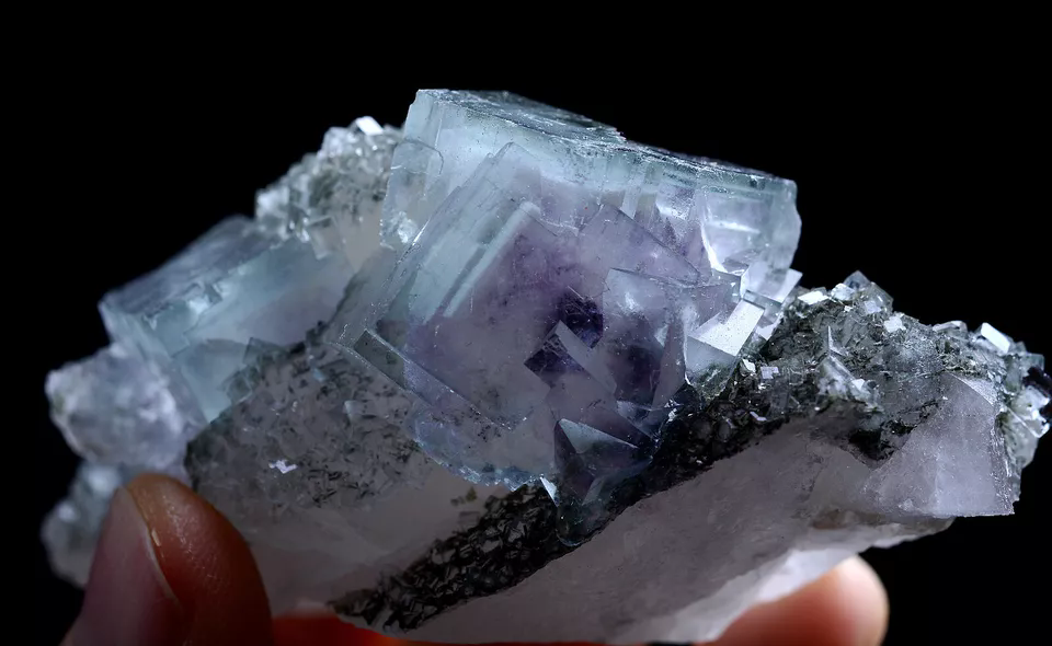 121g Natural Window Purple Fluorite Crystal Mineral Specimen /Yaogangxian China