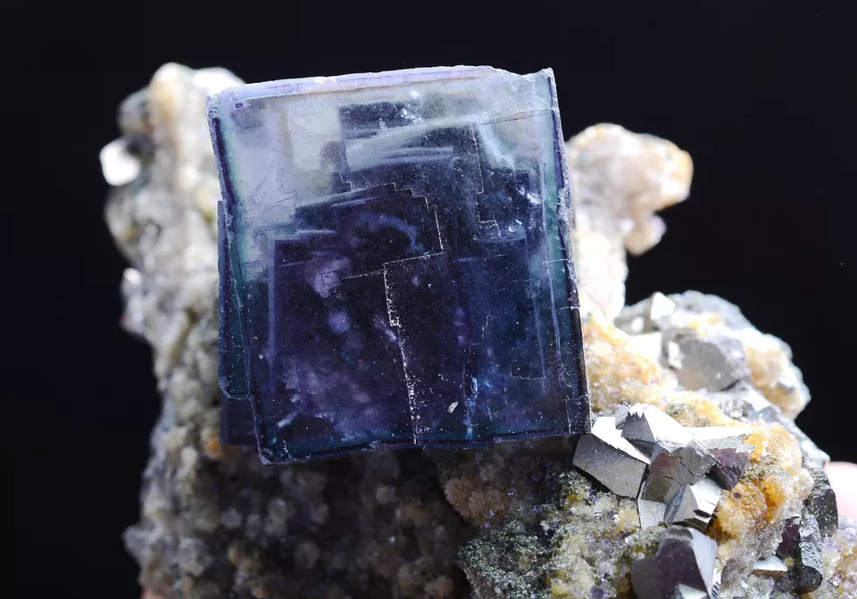 120gNatural Window Purple Fluorite & Arsenopyrite Mineral Specimen/ Yaogangxian