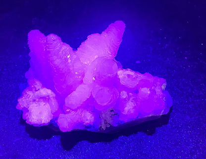 169gNatural Complete Pink Fluorescent Tower-Like Calcite Mineral Specimen/China