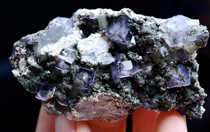 125g Newly DISCOVERED RARE CUBE PURPLE FLUORITE MINERAL SAMPLES/YaoGangXian