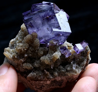 85g Natural COMPLETE PURPLE & Blue FLUORITE MINERAL SAMPLES/YaoGangXian China