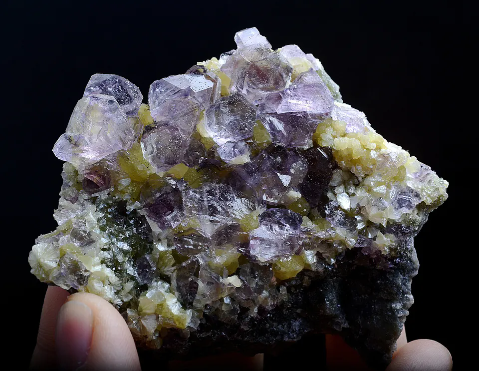 62.g Natural Octahedron Purple FLUORITE Pyrite Mineral Specimen/Inner Mongolia