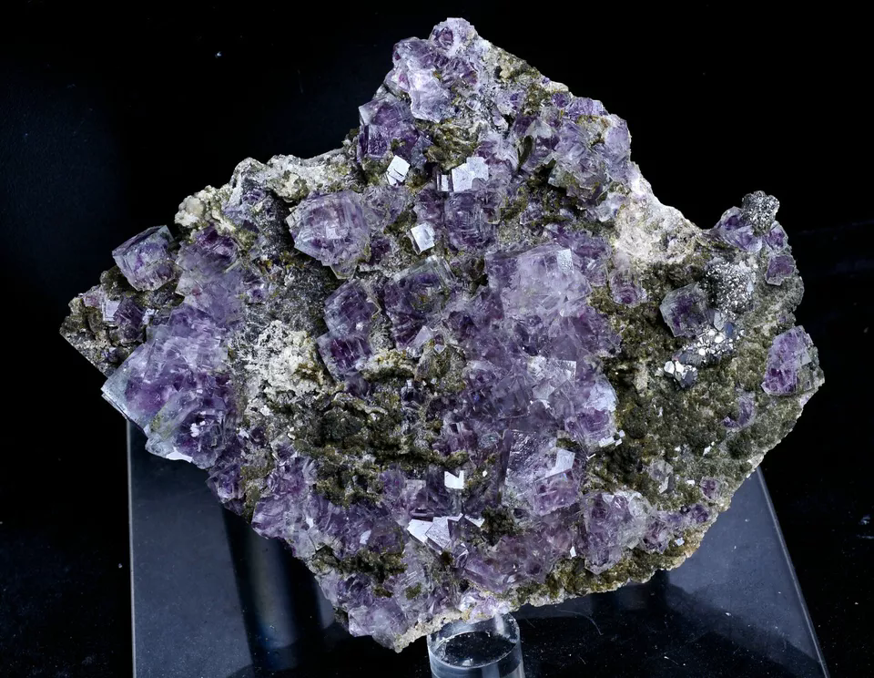 1084g Natural Window Purple Fluorite Arsenopyrite Mineral Specimen/ Yaogangxian