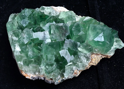 878.5g NATURAL Beauty Green Cubic FLUORITE Crystal Mineral Specimen/China