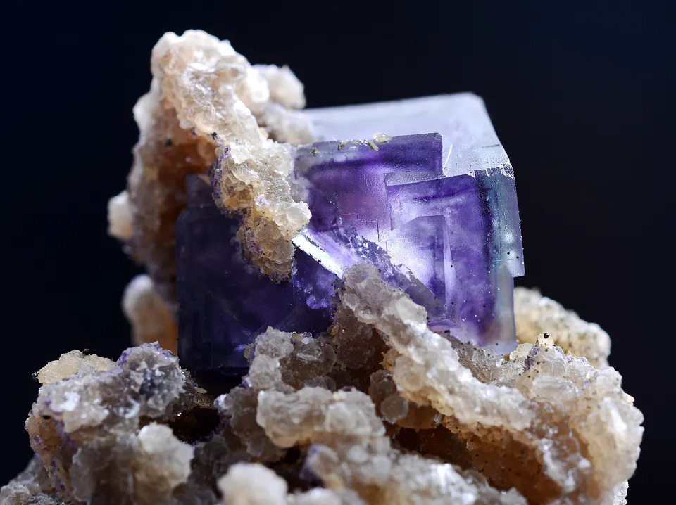 77g Natural Phantom Window Purple Fluorite Mineral  Specimen/ Yaogangxian