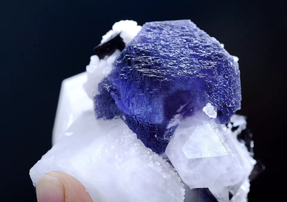 398g Natural Octahedron Purple Fluorite Crystal Mineral Specimen/Yaogang xian