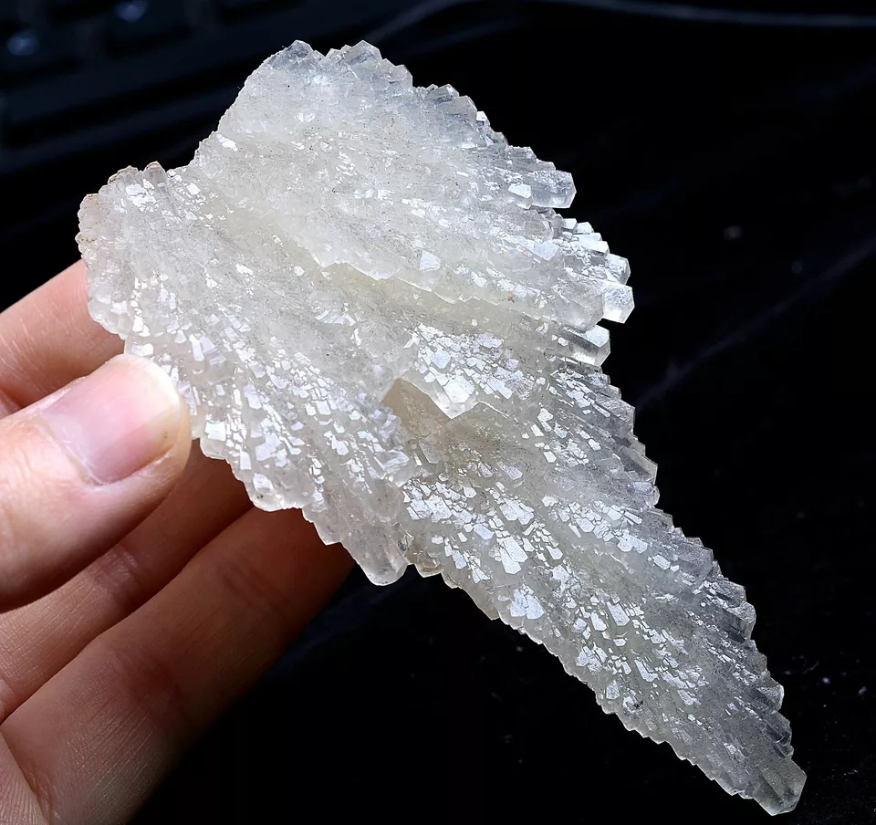 110gNatural Complete “Angel Wings” White Calcite Crystal Mineral Specimen/China