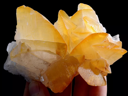 257.50g New Varieties Natural Fluorescent Yellow Calcite Mineral Specimen/Hunan