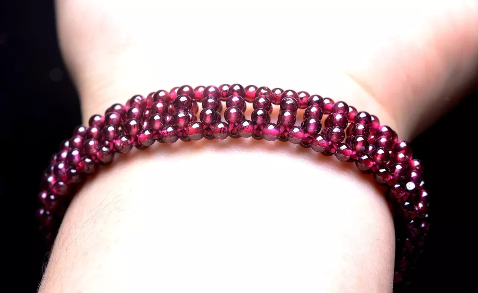 Genuine Natural Wine Red  Garnet Crystal Round Beads Woman Bracelet Gift 15.94g