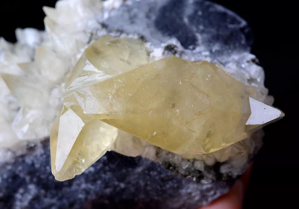 246g Natural Perfect Dipyramidal Yellow Calcite CLUSTER Mineral Specimen/China