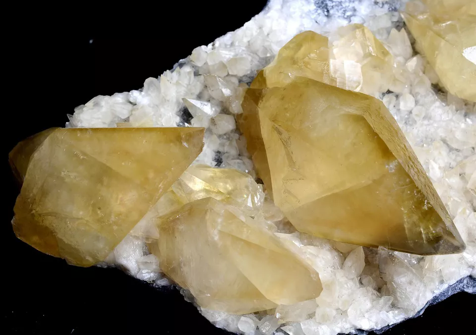 1739gNatural Perfect Dipyramidal Yellow Calcite CLUSTER Mineral Specimen/China