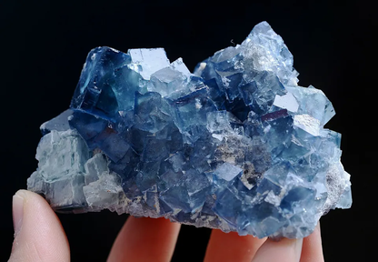 219g Natural Transparent Phantom Blue Cube Fluorite Mineral Specimen/China