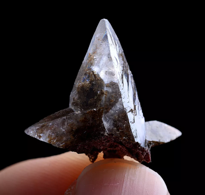 1.6g Newly Natural Swallow-Tail Twin Crystal Calcite Mineral Specimen / China