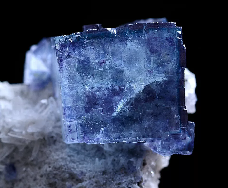 72.2g  Natural BLUE CUBIC FLUORITE CRYSTAL MINERAL SPECIMEN/Yaogangxian  China