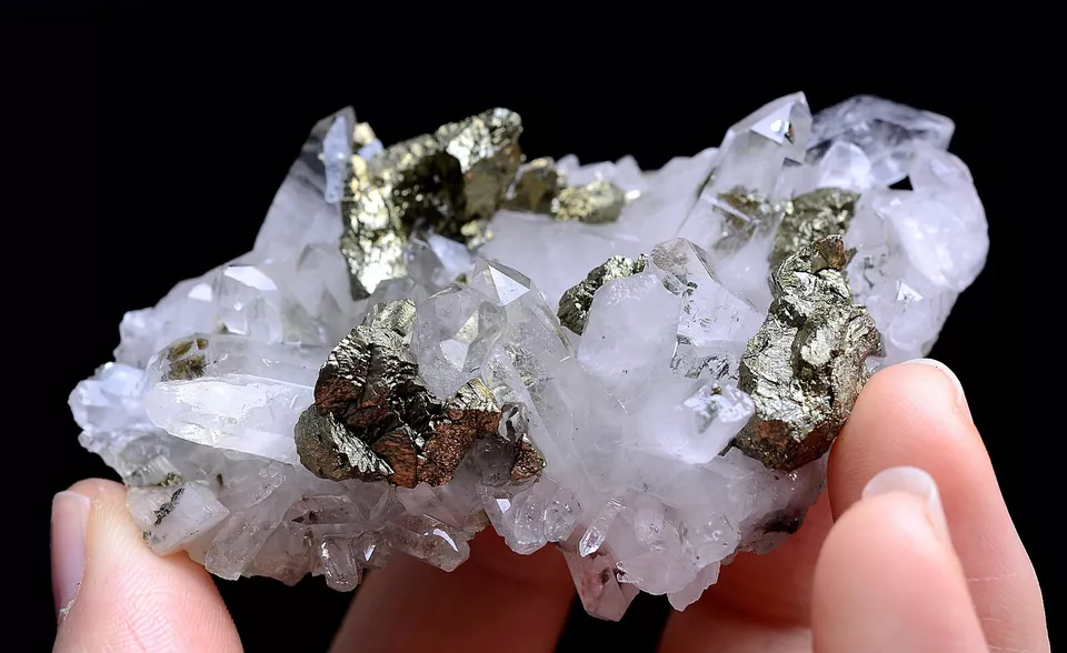 NEWLY DISCOVERED CRYSTAL CLUSTER & CHALCOPYRITE SYMBIOTIC MINERAL SAMPLES  153g